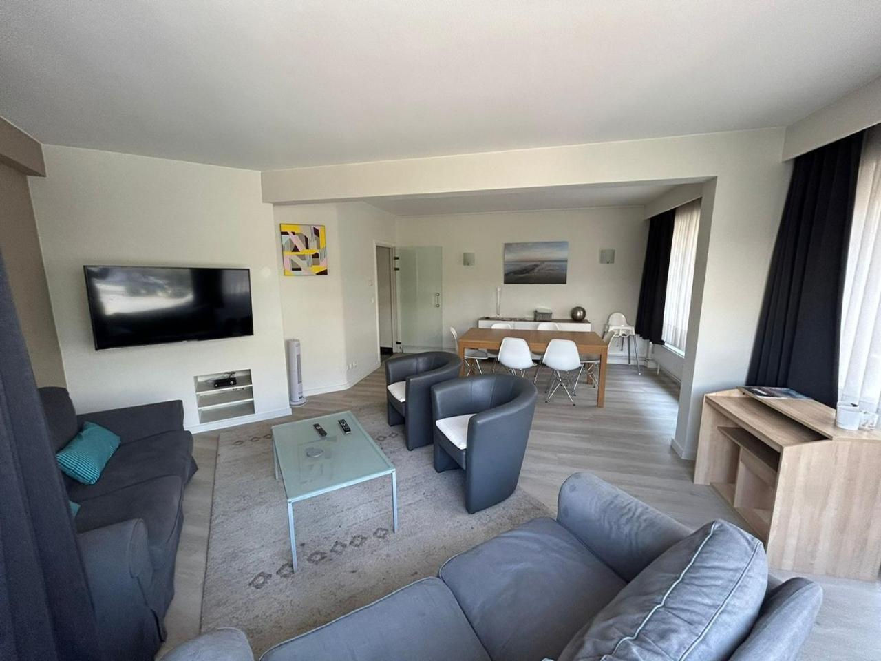 אוסטנדה 3 Bedroom Apartment Nearby The Sea מראה חיצוני תמונה