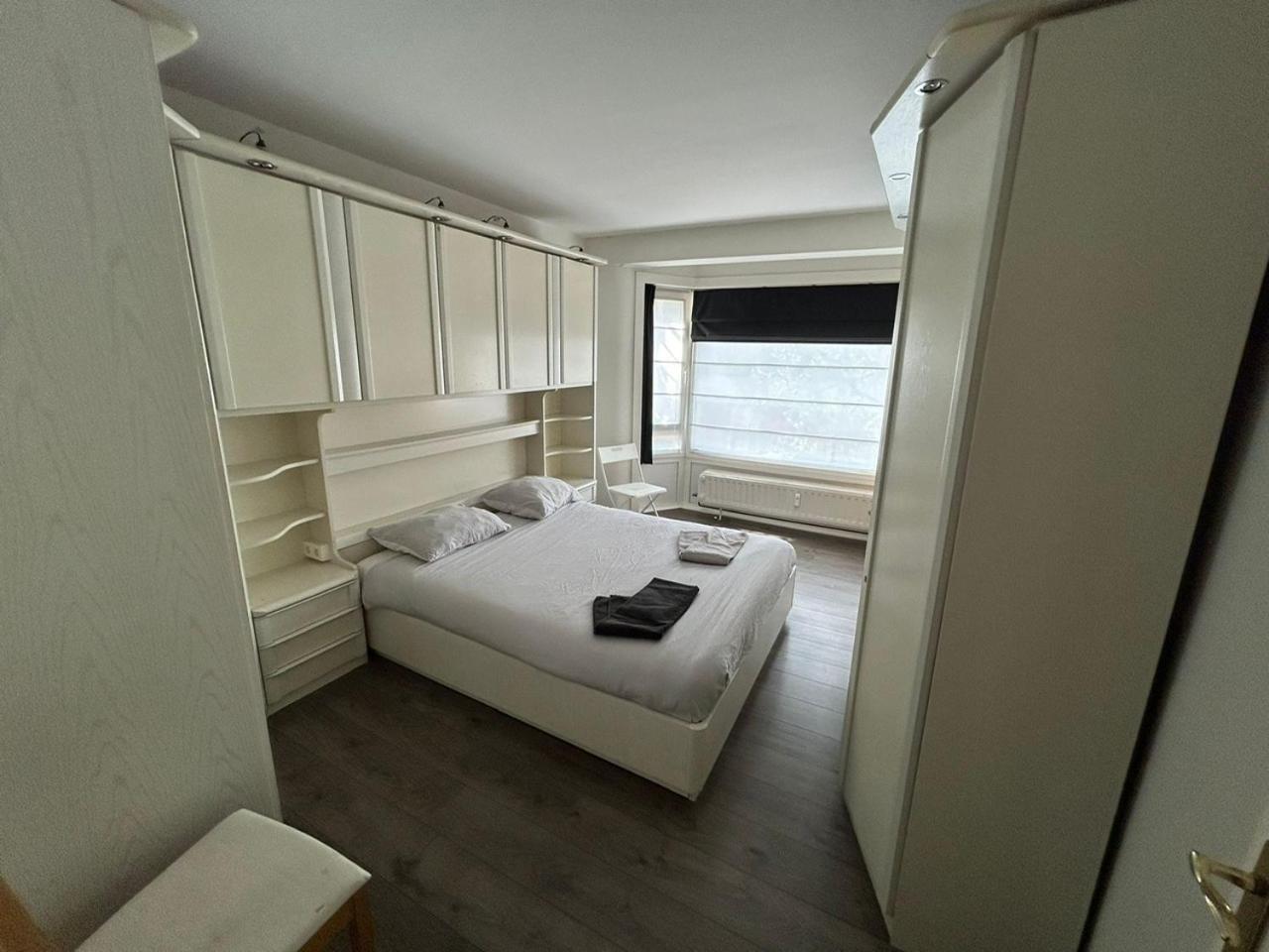אוסטנדה 3 Bedroom Apartment Nearby The Sea מראה חיצוני תמונה