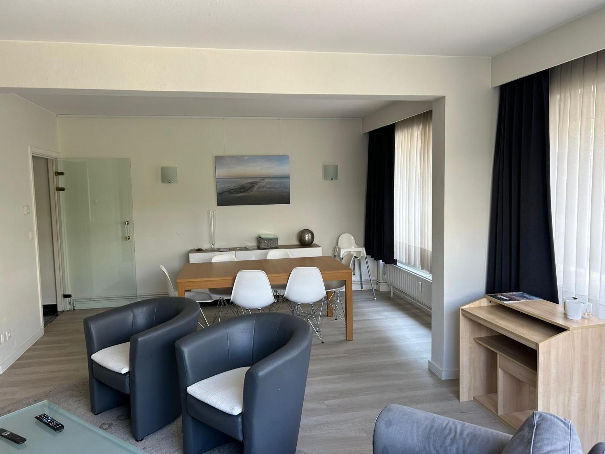 אוסטנדה 3 Bedroom Apartment Nearby The Sea מראה חיצוני תמונה